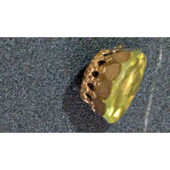 Vintage Gold & Yellow Faceted Glass Button Set Of 7 Intricate Details Round Shan - Picture 6 of 9